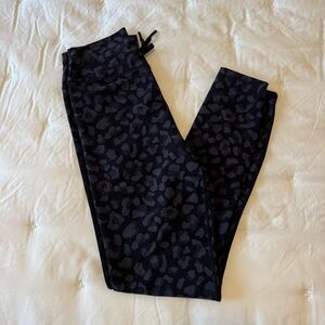 Sarah’s Day x White Fox Active (SDXWFA) Leggings